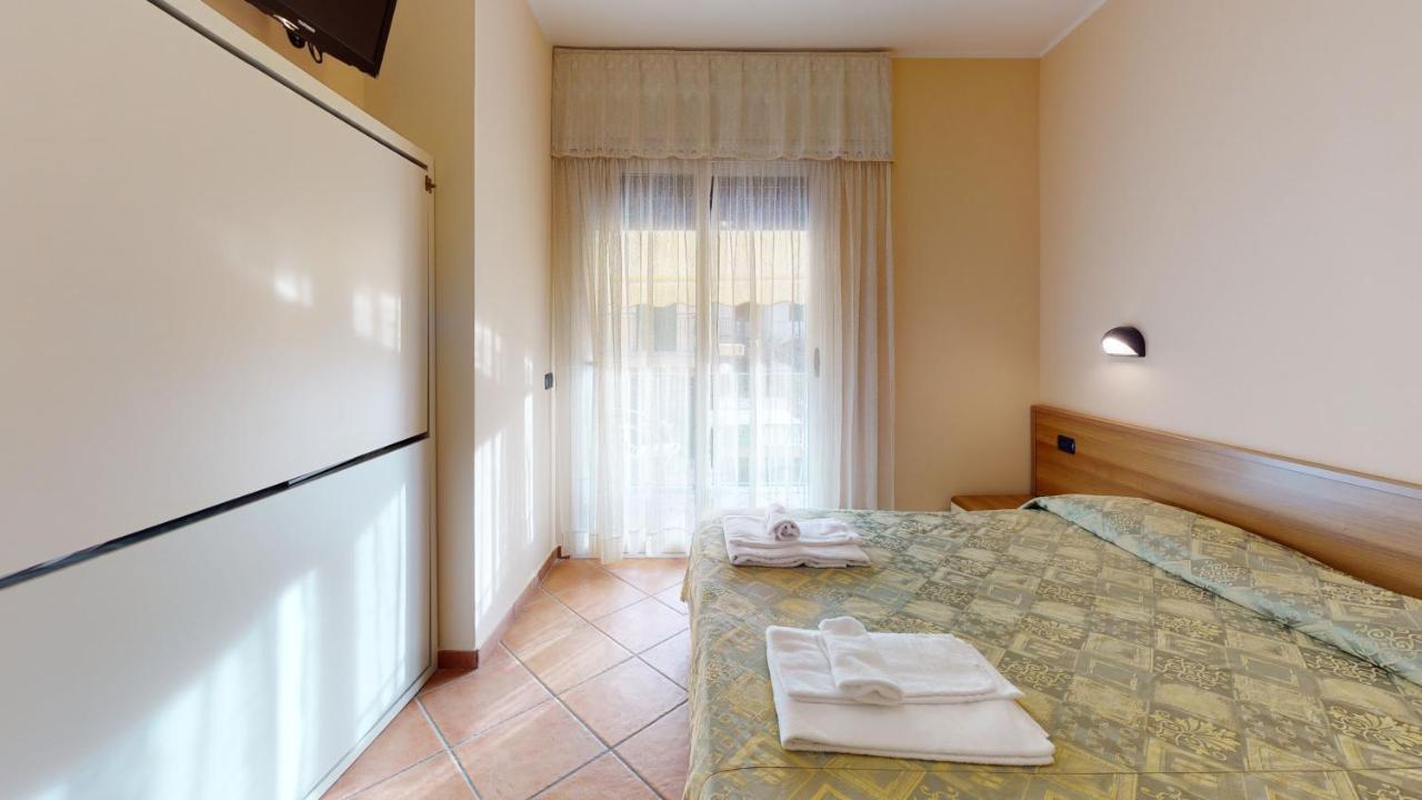 Hotel Residence Mirafiori Loano Eksteriør billede
